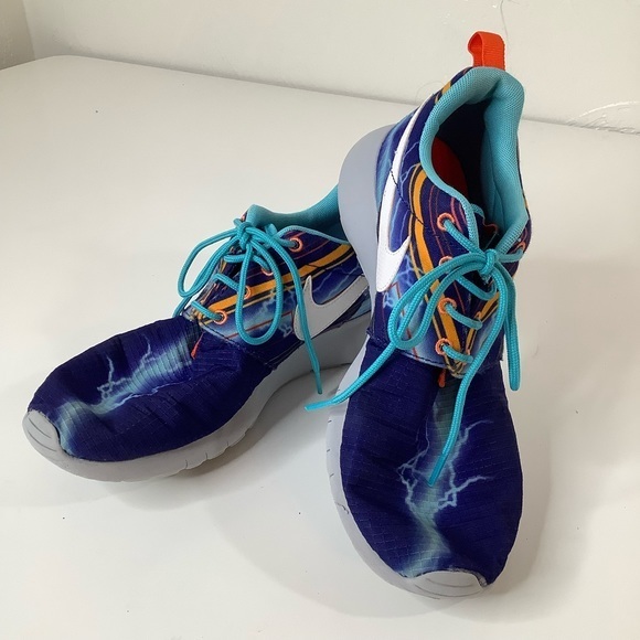 Nike Roshe run lighting bolt sneakers SZ 6.5 youth - Picture 6 of 13
